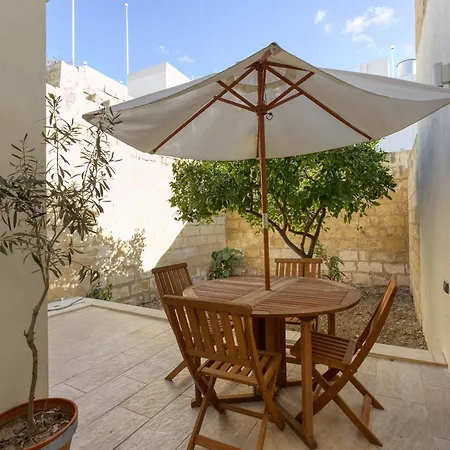 Stylish 3br Townhouse With Private Terrace & Bbq By 360 Estates Nyaraló