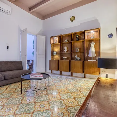 Vakantiehuis Stylish 3br Townhouse With Private Terrace & Bbq By 360 Estates Paola