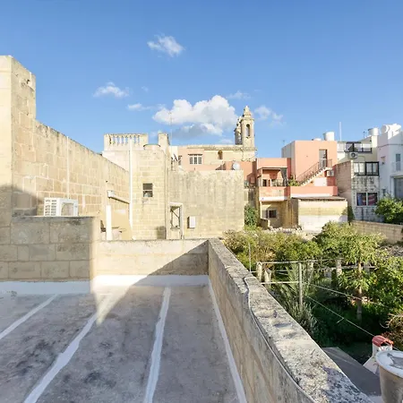 Stylish 3br Townhouse With Private Terrace & Bbq By 360 Estates Holiday home Paola